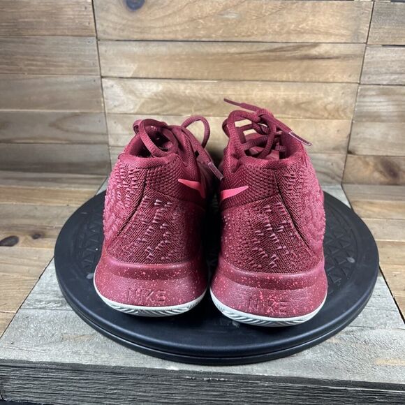 Nike Kyrie 3 Hot Punch Youth US 7Y Red Basketball Lace Up Shoes 859466-681 - Picture 4 of 10